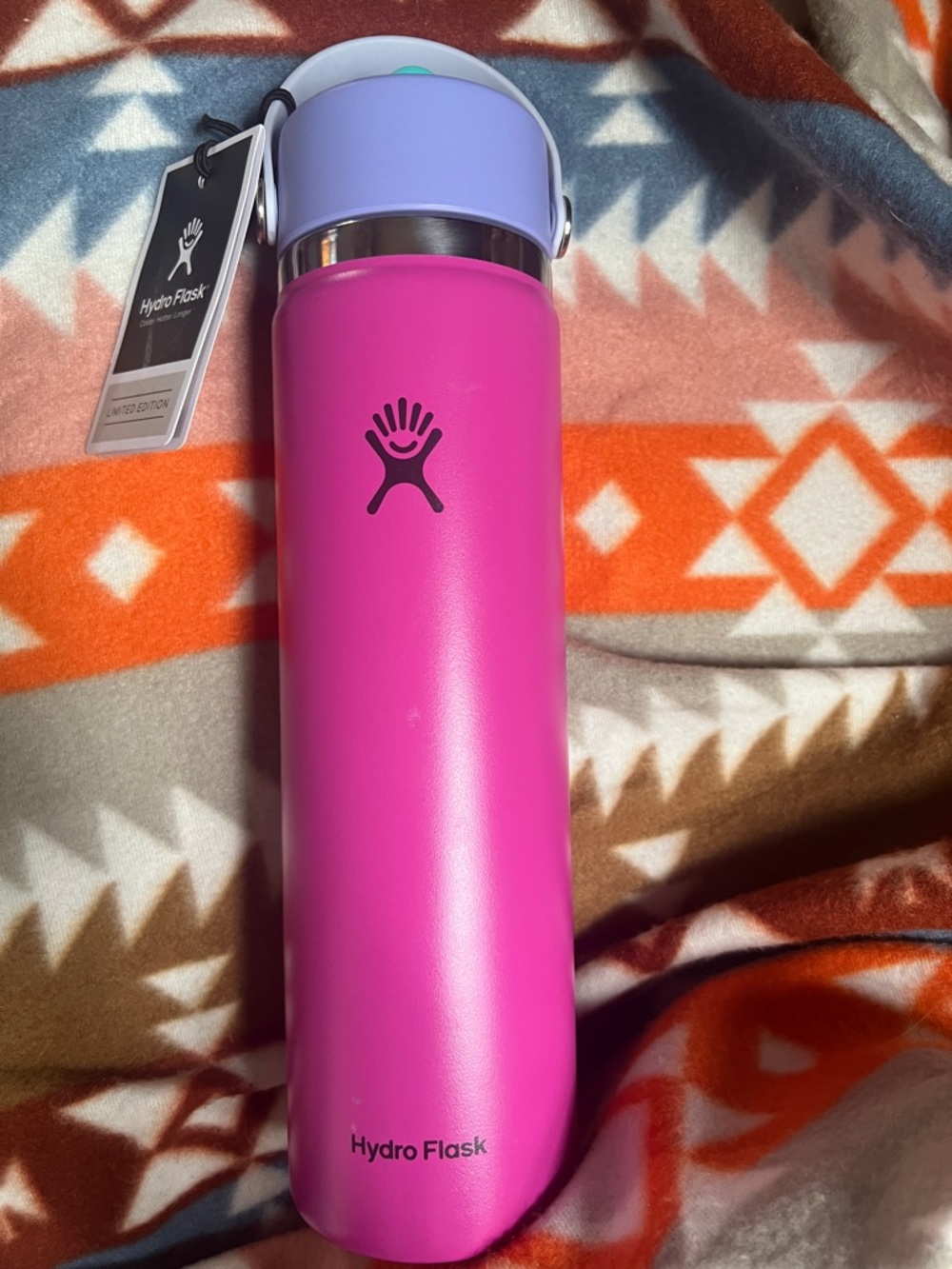 Hydro Flask ~ Holiday Punch ~ 24oz NEW!